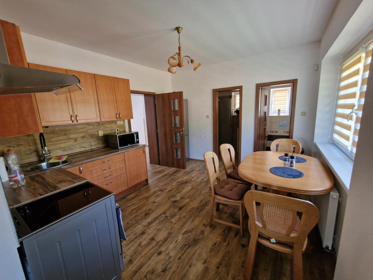 Hajenka Villa Trebivlice Exteriör bild